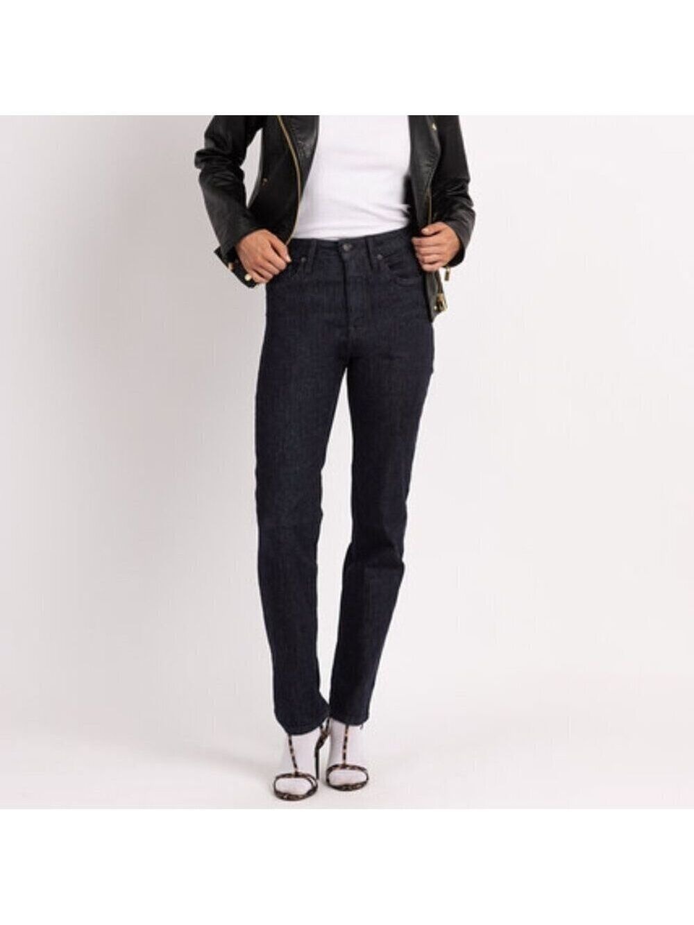 NWT Bootlegger Tegan Straight Leg Jean rinse 30